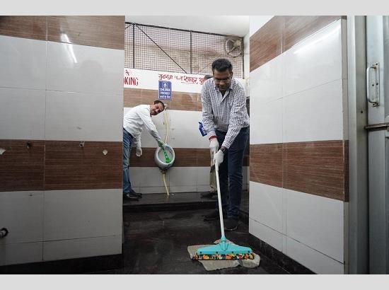 Chandigarh Mayor launches “Clean Toilet” campaign