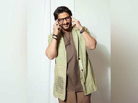 Arshad Warsi celebrates International Literacy Day with school kids in Goa