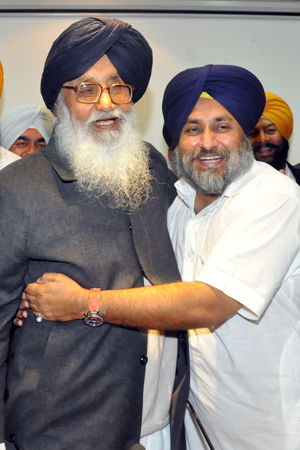 Badal elected leader of SAD legislative party ,Swearing-in to be held at Chapparchirri on march 14