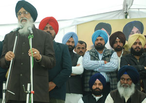 Magic of Badal changes the poll current of air in Moga