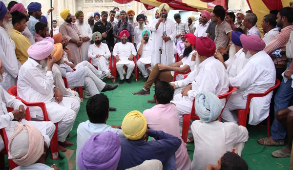 CM Haryana accepts demand of separate SGPC for Haryana