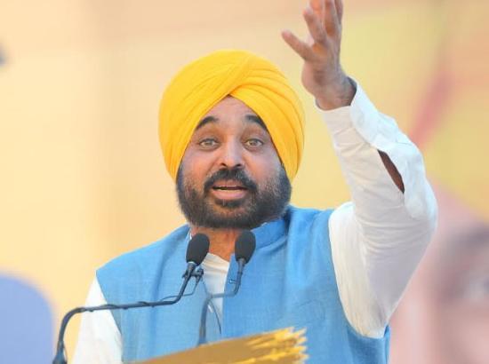 CM Mann attacks PM Modi over deportation: 