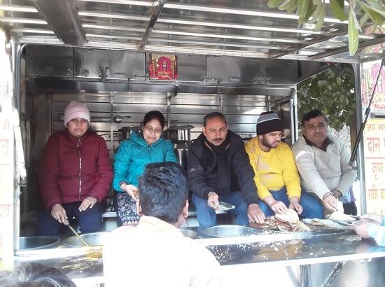 Chandigarh: Shree Shyam Karuna Foundation holds 'Bhandara'