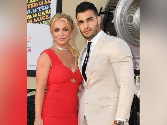 Britney Spears announces miscarriage with heartbreaking note