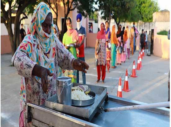 Chandigarh University comes-up with Special Serving Trolley to maintain social distancing
