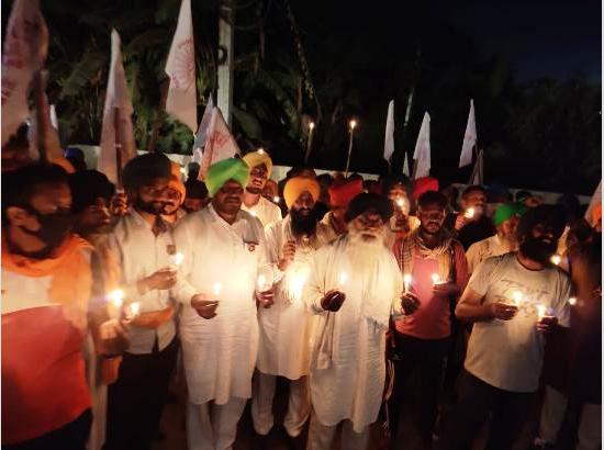 Farmers’ protest on 12th day demand Natural and Farmer-Friendly Development Model, hold Candle March