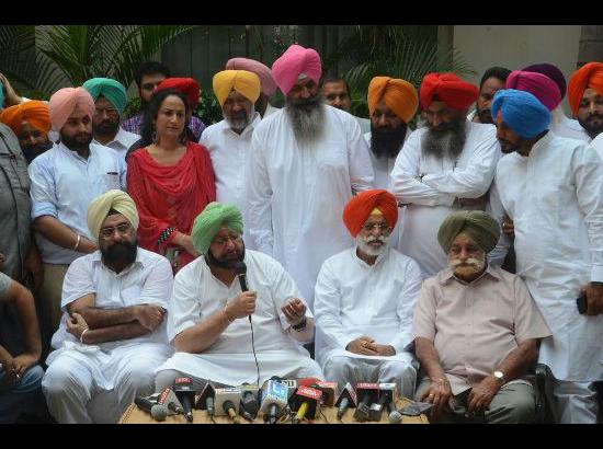 Capt Amarinder questions Kejriwal’s moral authority in speaking against corruption while defending his corrupt Principal Secretary
 