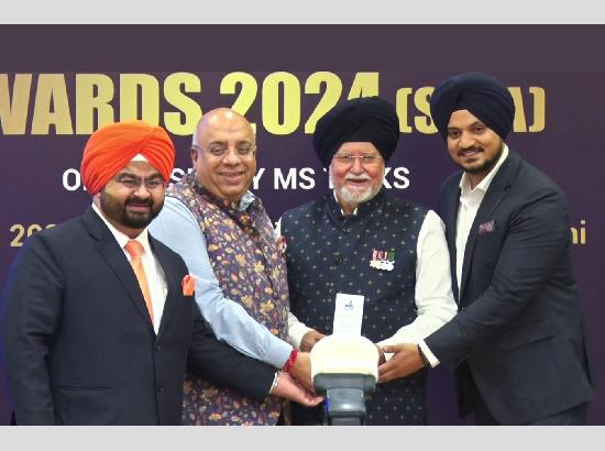 Harjinder Singh Cheema, creator of Hydrogen Fuel cell, receives 'Best Innovative Award' by Skill India