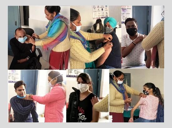 Ferozepur: 125 Dental College staff and students get Covid Vaccine shots