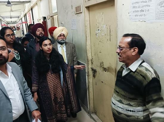 Ludhiana: DC conducts inspection of DAC, RTO office