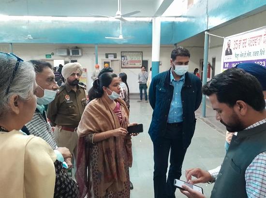 Mohali: DC inspects Kharar Civil Hospital
