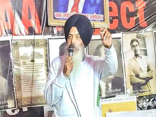 Corona virus do not knows religion, caste but BJP generated communal virus do know : Dal Khalsa jibe at PM