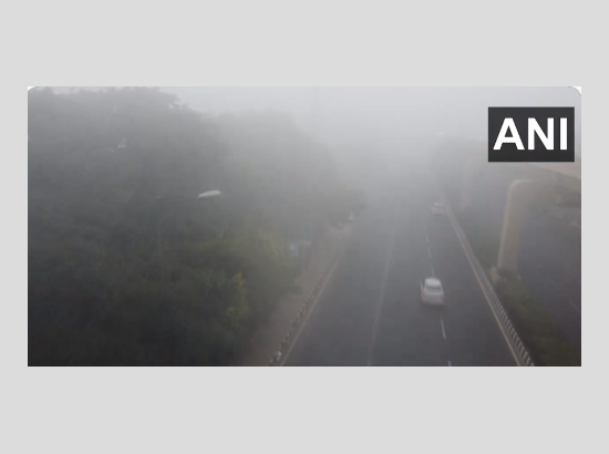 Delhi chokes at 'alarming' AQI of 428; residents cry for help
