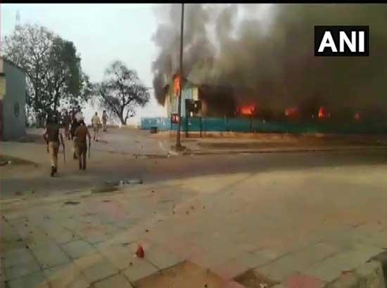 Delhi : Fire breaks out at shelter home near Kashmiri Gate
