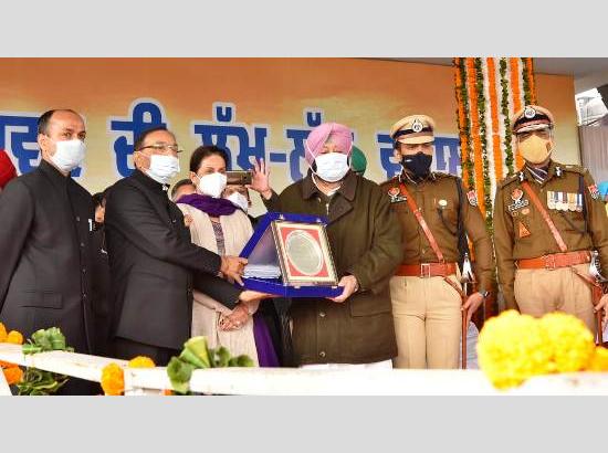 On 72nd Republic Day, Punjab CM honours Frontline Covid Warriors and Cops for outstanding services at Patiala