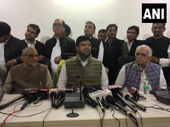 Farmers should open borders as Centre repealed farm laws, ready to talk on MSP: Dushyant Chautala