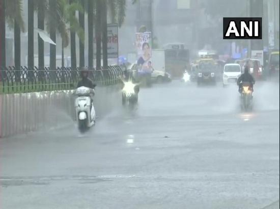 Heavy rains batter Mumbai, leave several areas waterlogged