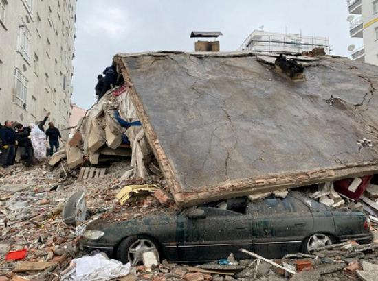 Death toll climbs to 1500 in Turkey, Syria after deadly earthquake