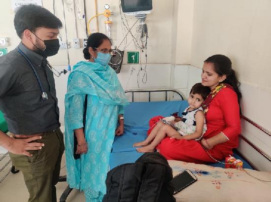 Mohali: Civil Surgeon inspects Emergency ward in District Hospital