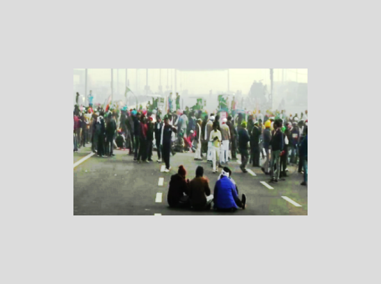 Protesting farmers block Ghazipur border