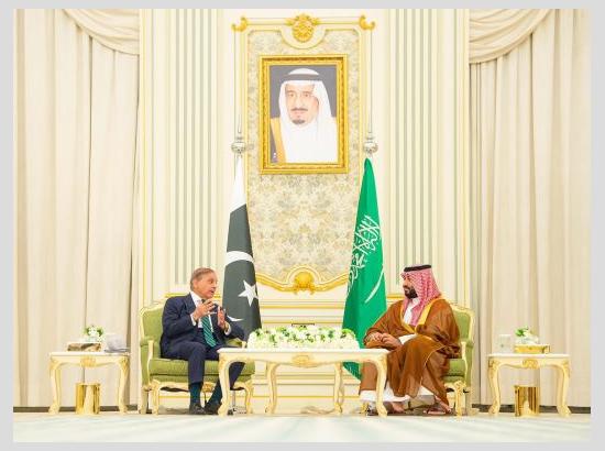 Saudi Arabia, Pakistan ink defence agreement stating 'attack on either to be considered attack on both'
