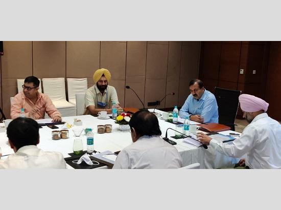 Secretary, Food & Public Distribution, GoI reviews paddy procurement & implementation of One Nation One Ration Card scheme in Punjab