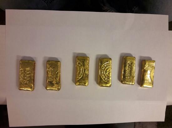 Gold paste worth Rs 65 lakh seized from aircraft toilet, one held