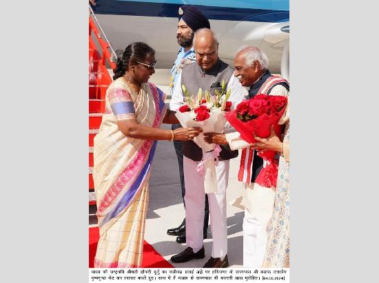 President Murmu receives warm welcome at Chandigarh Airport from Punjab and Haryana Governors
