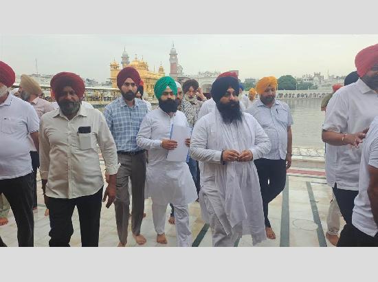 Minister Harjot Bains completes religious punishment, pays obeisance at Golden Temple