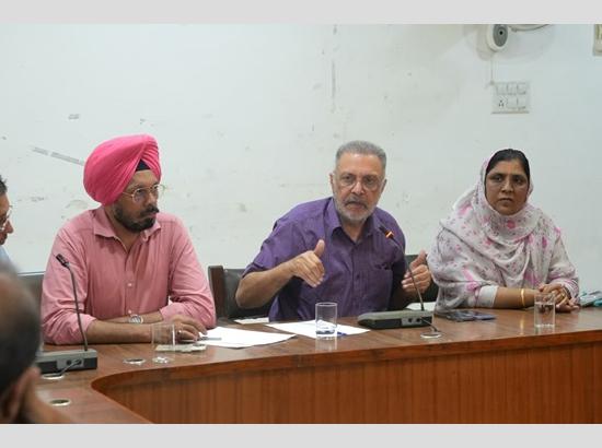 Minister Dr. Balbir Singh reviews health services in flood-affected areas