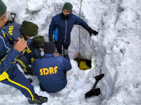 Woman dead, 5 rescued after avalanche hits Uttarakhand's Atlakoti