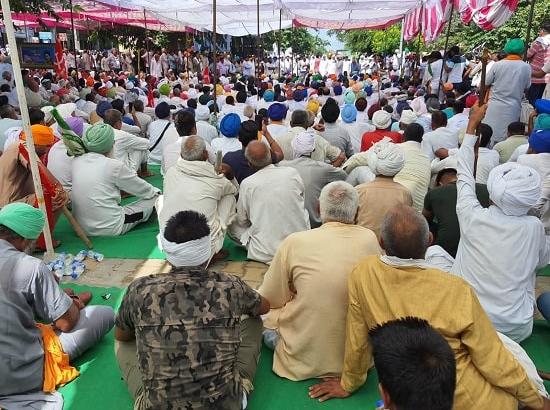 Farmers continue sit-in protest at mini Secretariat in Karnal (View pics) 