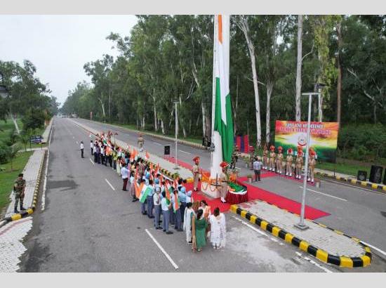 BSF officials, families, students from 5 schools participate in Tiranga Yatra to JCP Hussainiwala