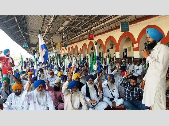 Punjab farmers’ Rail-Roko Protest enter 2nd Day to demand flood compensation, MSP
