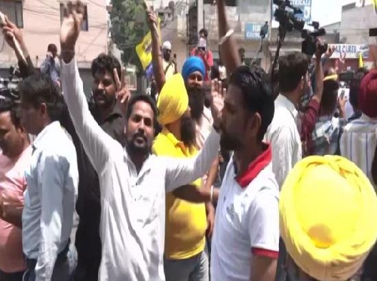 AAP workers burst crackers as party leads in Jalandhar LS bypoll