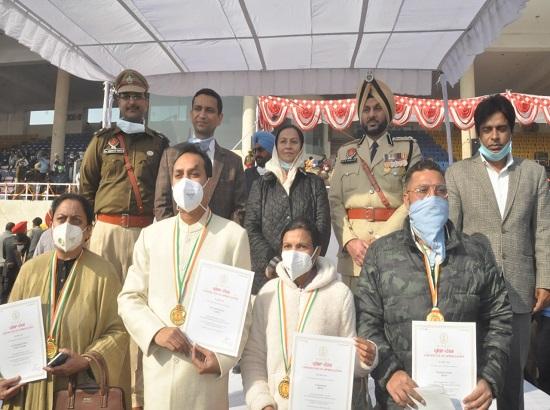 Jalandhar: 145 Covid warriors & eminent personalities felicitated by Aruna Chaudhary during R-Day function