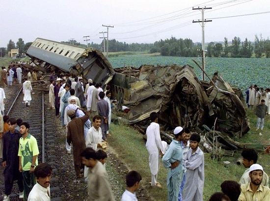 One killed, several wounded in Pakistan rail mishap