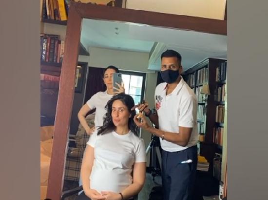 Kareena flaunts baby bump as she twins with Karisma during shoot