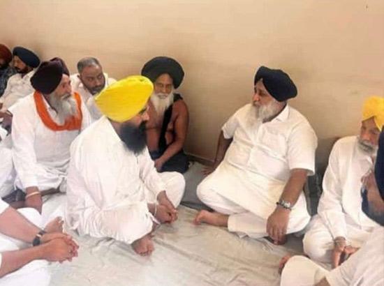 Lambi MLA Gurmeet S Khuddiyan condoles demise of Parkash Singh Badal