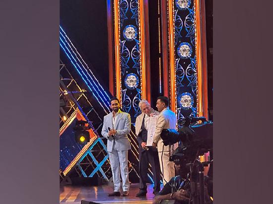 Hollywood legend Michael Douglas receives Satyajit Ray Lifetime Achievement Award at IFFI,
