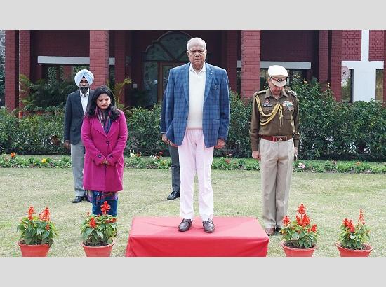 Governor Banwarilal Purohit pays tribute to Mahatma Gandhi on  Martyrs' Day