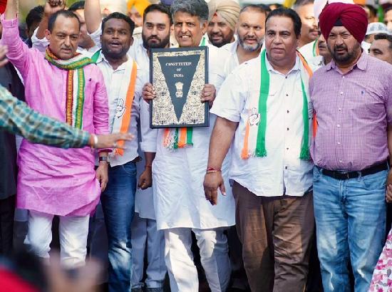 Manish Tewari signs off his campaign with ‘Save Constitution’ march