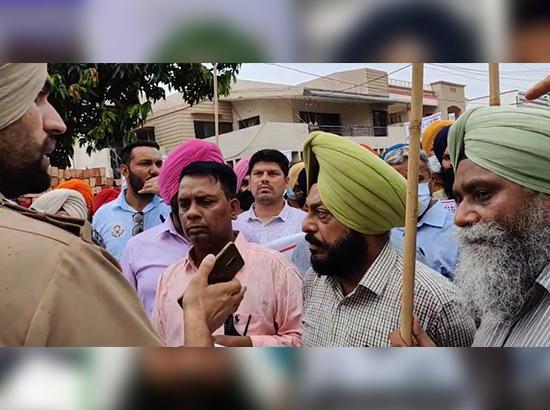 6th Punjab Pay Commission Report: Council of Diploma Engineers stage protest (Watch Video) 