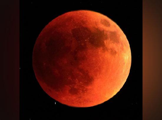 Chandra Grahan 2022: Check out Do's, don'ts to witness last 'lunar eclipse' of this year