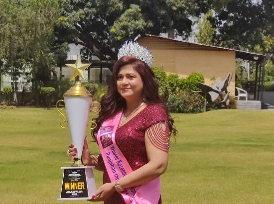 Romi Ghai wins title of Kozenoor Mrs. World Punjab India 2021