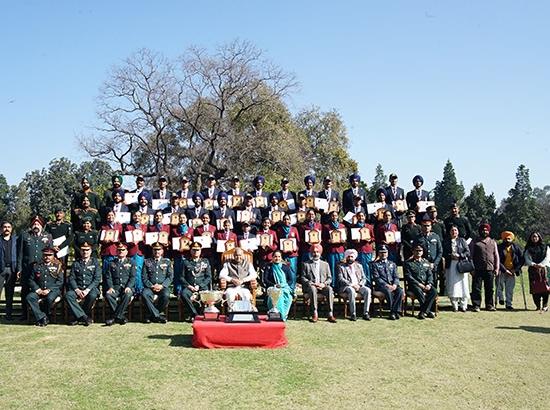 Punjab Governor felicitates NSS and NCC Cadets at Punjab Raj Bhavan