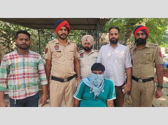 Ferozepur Police arrest one, seize over 1 kg heroin, drug money, mobile, 26 SIMs mobile