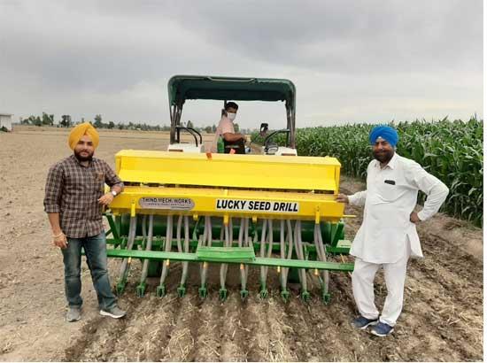 Farmers from Sultanpur Lodhi shows the way with 50% direct paddy sowing
