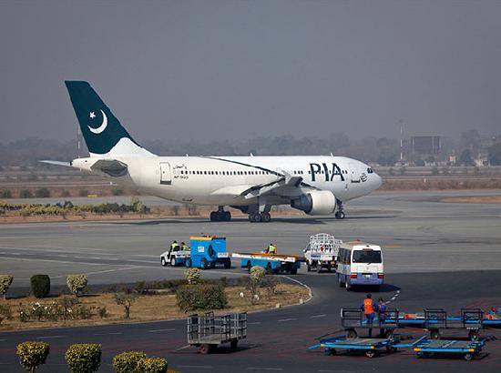 Pak: PIA air hostess, 2 passengers arrested for smuggling iPhones