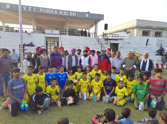Pargat Singh calls Social, Religious Organizations & NRIs to promote Sports 